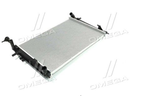 Радиатор охлаждения двигателя nissens 675003