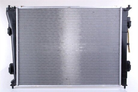 Радиатор охлаждения двигателя nissens 675012
