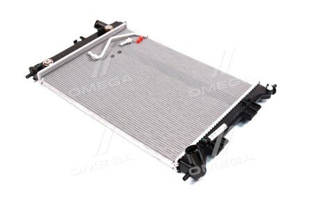 Радиатор охлаждения двигателя nissens 675038