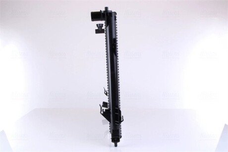 Радиатор охлаждения двигателя nissens 67507