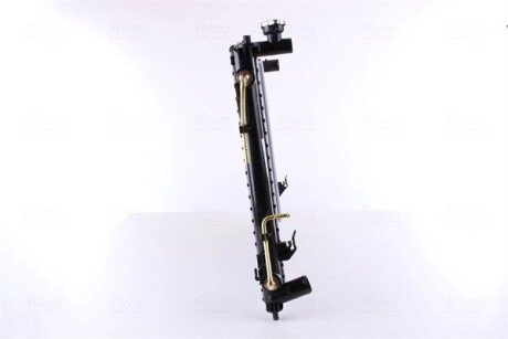 Радиатор охлаждения двигателя nissens 67508