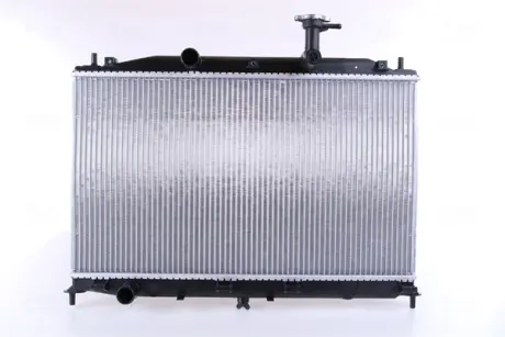 Радіатор охолодження двигуна Nissens 67509