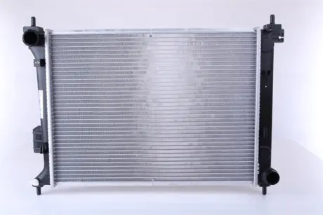 Радіатор охолодження двигуна Nissens 67609