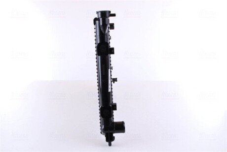 Радиатор охлаждения двигателя nissens 67701