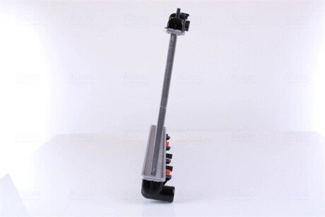 Радиатор охлаждения двигателя nissens 67705A