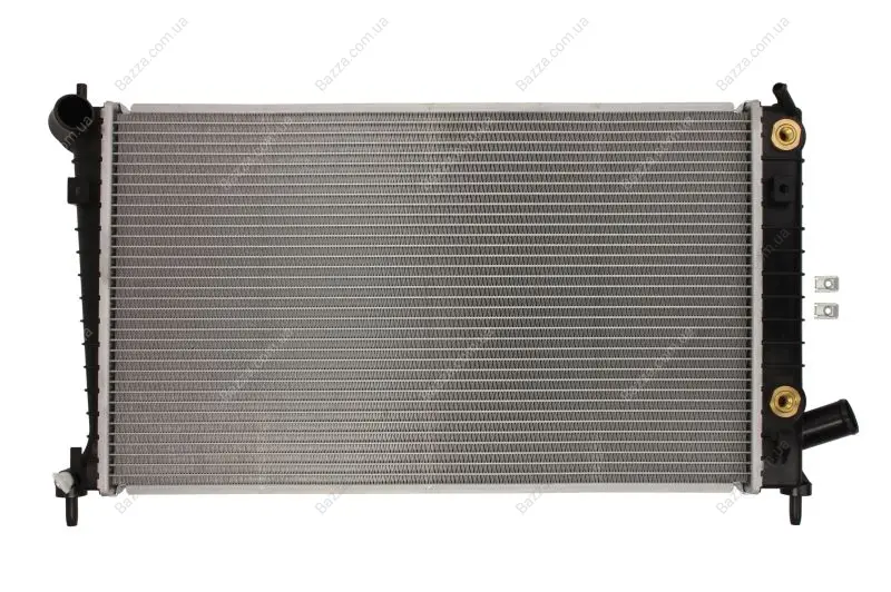 Радіатор охолодження двигуна Nissens 68005A (фото 1)