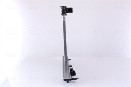 Радиатор охлаждения двигателя nissens 68093