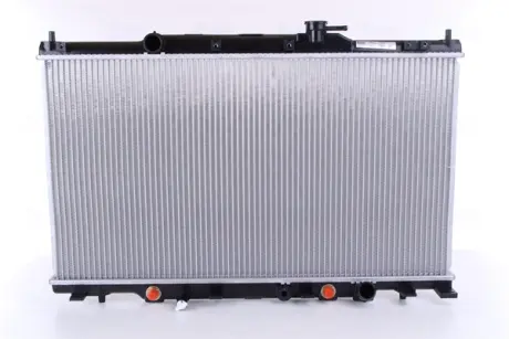 Радіатор охолодження двигуна Nissens 68106