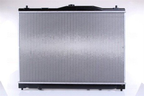Радиатор охлаждения двигателя nissens 68116