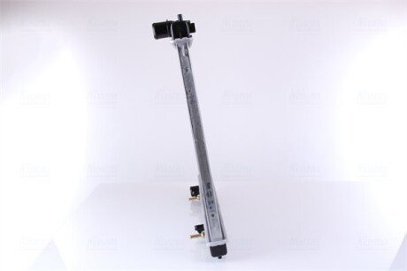 Радіатор охолодження двигуна nissens 68118