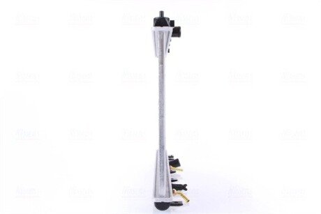 Радиатор охлаждения двигателя nissens 681379