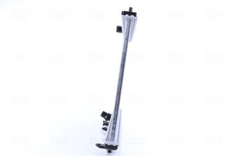 Радиатор охлаждения двигателя nissens 681384