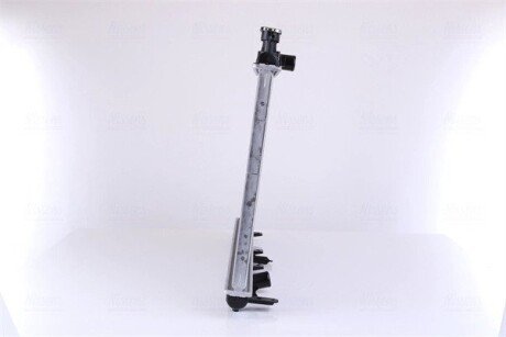 Радиатор охлаждения двигателя nissens 681386