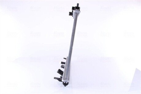 Радіатор охолодження двигуна nissens 68150