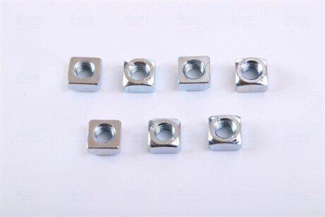 Радиатор охлаждения двигателя nissens 68509