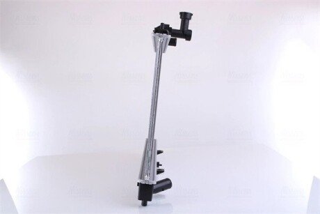 Радиатор охлаждения двигателя nissens 68510