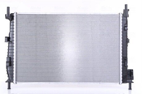 Радіатор охолодження двигуна nissens 68523