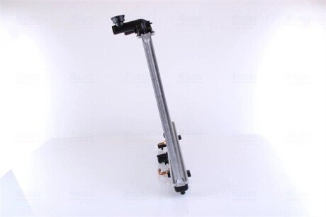 Радіатор охолодження двигуна nissens 68533