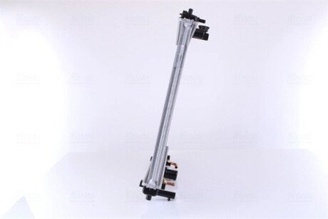 Радіатор охолодження двигуна nissens 68533