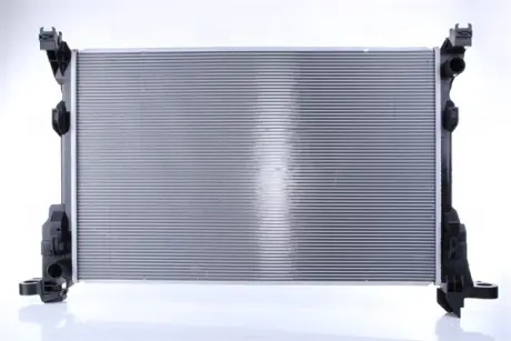 Радиатор охлаждения двигателя nissens 686807
