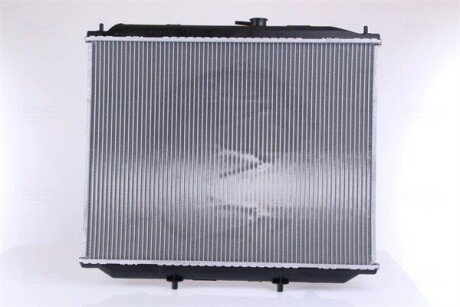 Радіатор охолодження двигуна nissens 68709A