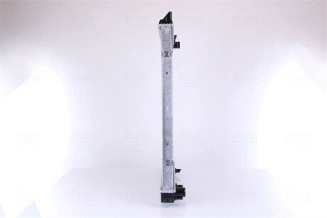 Радіатор охолодження двигуна nissens 68744