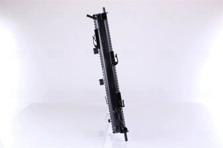 Радиатор охлаждения двигателя nissens 68811