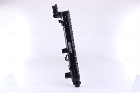 Радіатор охолодження двигуна nissens 69092