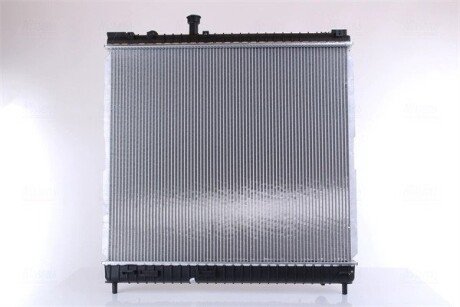 Радіатор охолодження двигуна nissens 69484