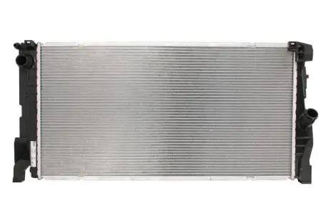 Радіатор охолодження двигуна Nissens 69708