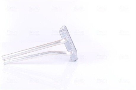 Радіатор охолодження двигуна nissens 77540