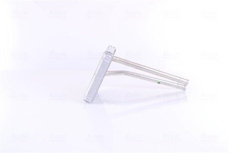 Радіатор охолодження двигуна nissens 77540