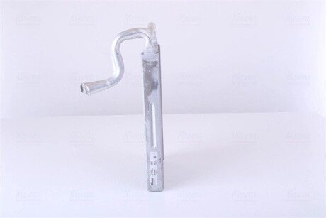 Радиатор охлаждения двигателя nissens 77635