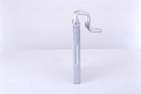 Радиатор охлаждения двигателя nissens 77635