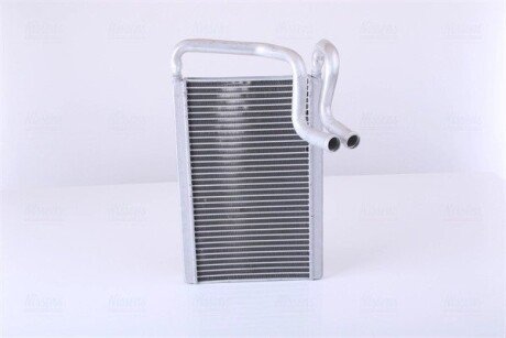 Радиатор охлаждения двигателя nissens 77635 на Опель Корса е