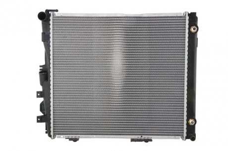Радиатор охлаждения MERCEDES E-CLASS W 124 (84-) (пр-во) nissens 62683A