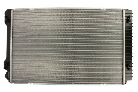 Радіатор охолодження двигуна nissens 60328