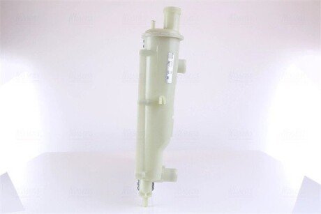 Радиатор охлаждения двигателя nissens 61779