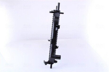 Радіатор охолодження двигуна nissens 62044A