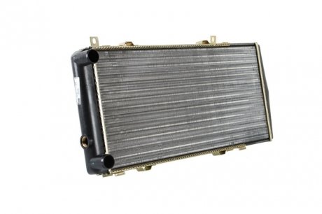 Радиатор охлаждения двигателя nissens 64102