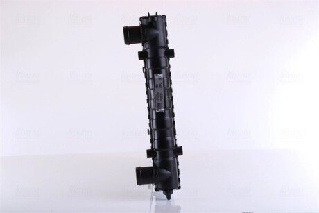 Радиатор охлаждения двигателя nissens 652681