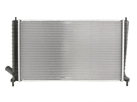 Радіатор охолодження двигуна nissens 68001A