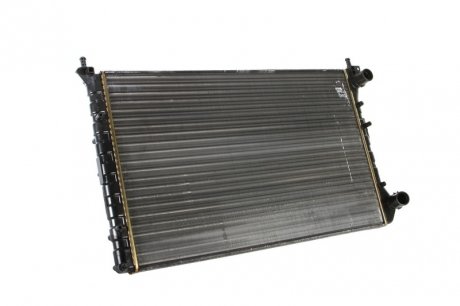 Радиатор охлаждения двигателя nissens 61767