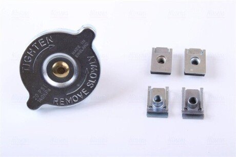 Радиатор охлаждения двигателя nissens 62687A