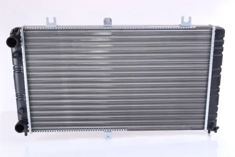 Радіатор охолодження двигуна nissens 623553