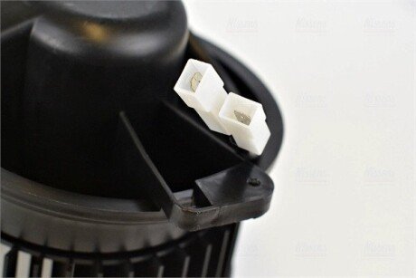 Моторчик (вентилятор) пічки nissens 87048