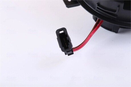 Моторчик (вентилятор) пічки nissens 87704