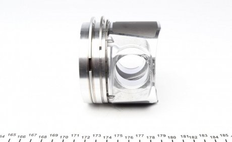 Поршень Nissan npr 130038003621