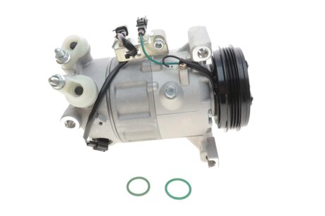 Компресор nrf 32813 на Вольво Xc70