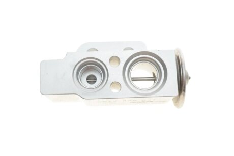 Расширительный клапан AC nrf 38417 на Шкода Yeti